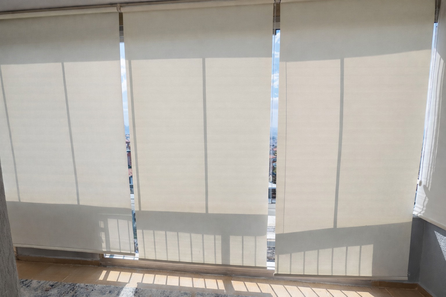 Zebra Perde Leke Temizliği